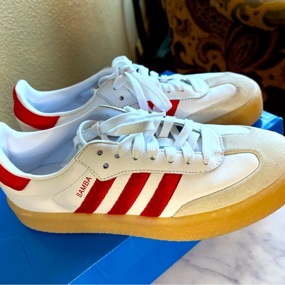 adidas samba platform, white with red stripes